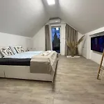 Brothers House * 巴拉顿扎佐