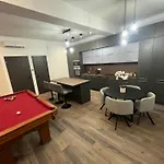 Brothers House Holiday home *