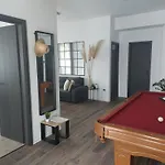 Brothers House *