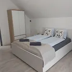 Brothers House * Balatonszarszo