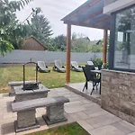 Holiday home Brothers House Balatonszarszo