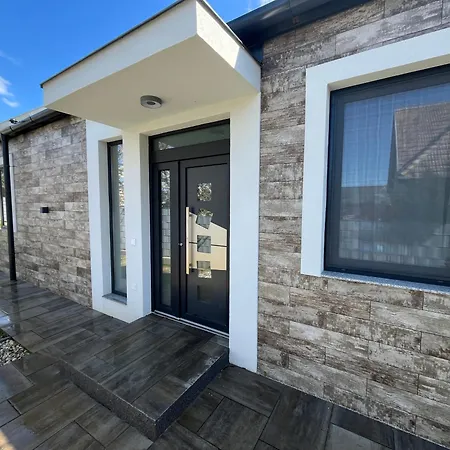 Brothers House Casa vacanze Balatonszarszo