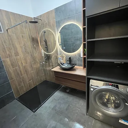 Brothers House Holiday home Balatonszarszo