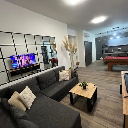 Brothers House *
