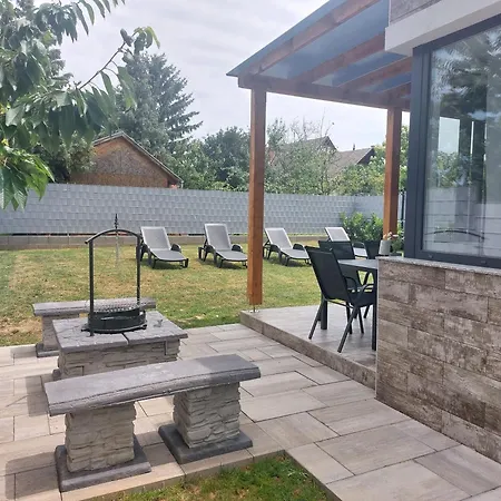 بيت للعطل Brothers House بالاتونسزارسكو