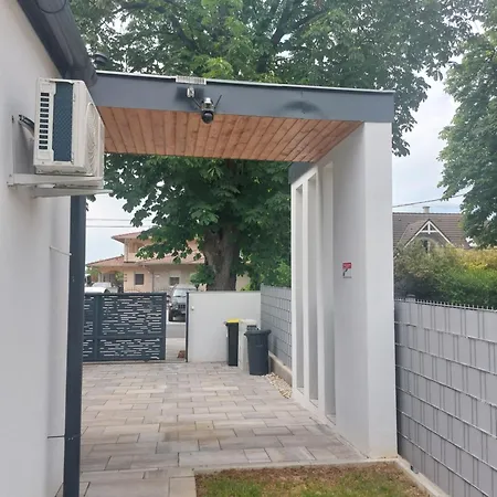 Brothers House בית נופש באלאטונסארסו