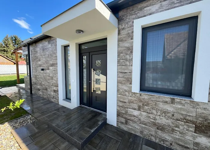 Brothers House בית נופש באלאטונסארסו