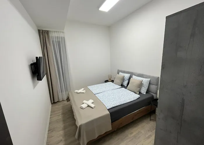 Brothers House * Balatonszarszo